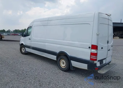2015 Mercedes-Benz Sprinter 2500 High Roof из США, поврежденный, VIN WD3PE8DB5FP129758
